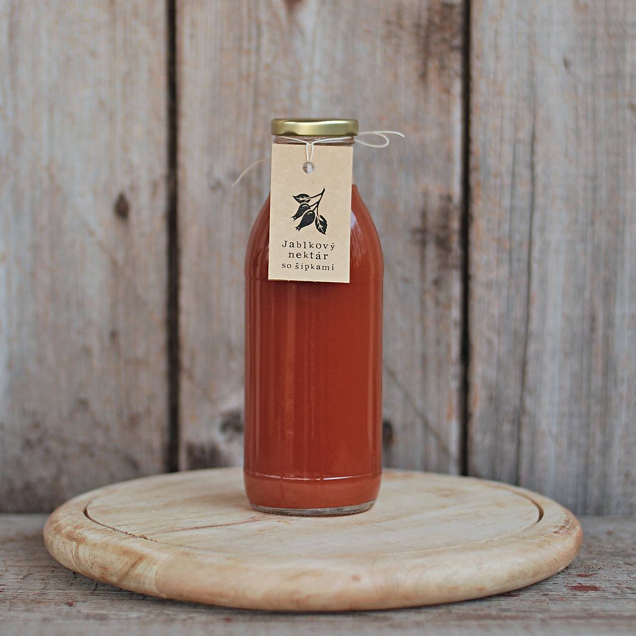 Jablkový nektár so šípkami