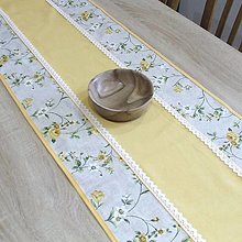 Úžitkový textil - IVETA - žlté ťahavé ruže - stredový obrus - 14174911_