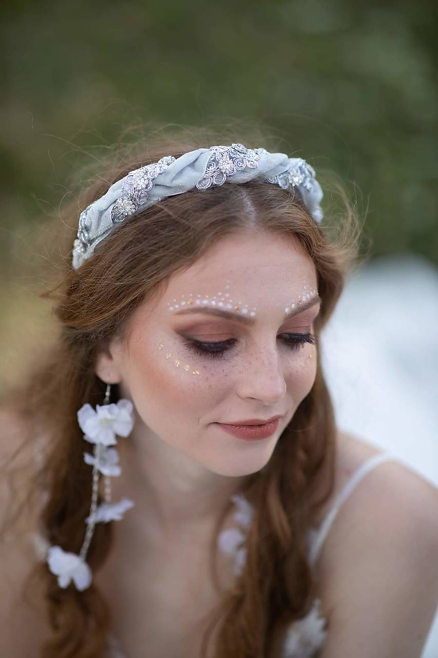 Glamour svadobná čelenka  "striebristý svit snov" 