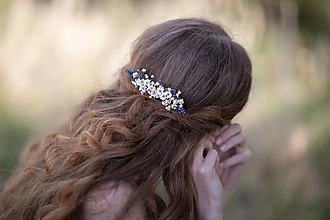 Ozdoby do vlasov - Kvetinový hrebienok "tak krásne mi..." - 14178176_