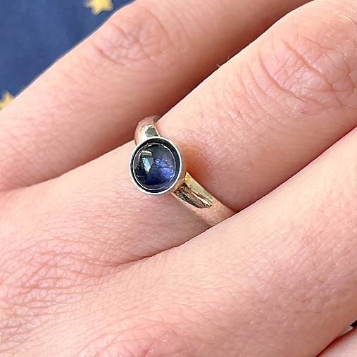 Simple Iolite Kordierite AG925 Ring / Jemný strieborný prsteň s iolitom - kordieritom