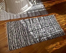 Úžitkový textil - Sivo-bielo-fialový koberec - 14181437_