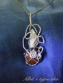 Náhrdelníky - náhrdelník s tigrím okom a albitom - 14183058_