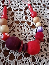 Náhrdelníky - Dvojkvietok červený, fialový - plstený náhrdelník - 14194552_