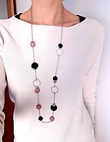 Náhrdelníky - Ružovo čierny dlhý náhrdelník - 14196710_