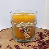 Svietidlá a sviečky - Exkluzívna valcová sviečka s anjelikom v krabičke - 14201386_