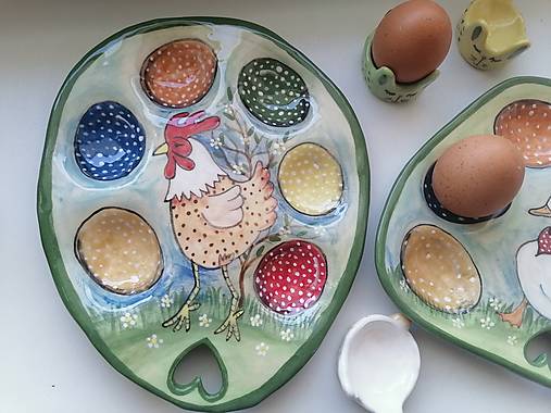keramika.. veľkonočná tácka na vajíčka..
