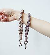 Kľúčenky - Makramé kľúčenka - wristletka VIVIEN - 14210055_