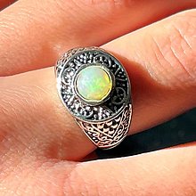 Prstene - Antique Silver Opal Ring / Elegantný prsteň s etiópskym opálom - 14212297_