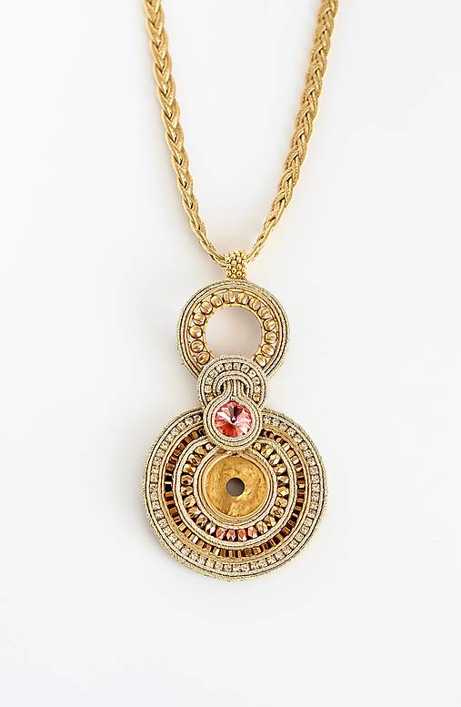 Soutache šujtášový náhrdelník so Swarovski krištáľmi Nina Kolekcia (Zlatá s marhoľovým krištáľom)
