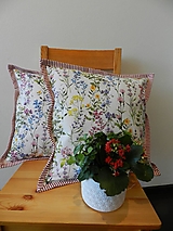 Úžitkový textil - Vankúš Lúčne kvety s lemom - 14212811_