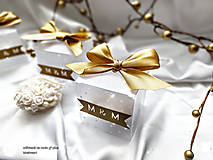 Darčeky pre svadobčanov - Darčeky pre svadobných hostí s monogramom a voňavou sviečkou - 14221657_