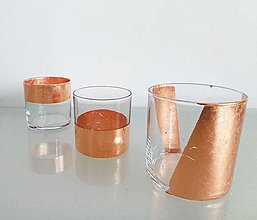 Svietidlá - Predám svietnik, kochlík, kvetináč, črepník, pohár na šperky aj kozmetické tampóny do kúpeľne. Medená dekorácia skla. (šikmý vzor) - 14226375_