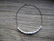 Náhrdelníky - Krátky náhrdelník okolo krku biely, č. 3500 - 14229567_