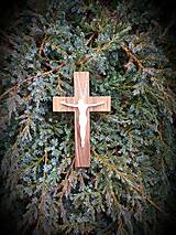 Dekorácie - Drevený kríž-Ježiš na kríži - 14229977_