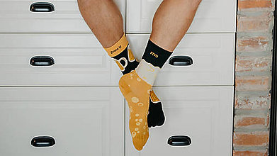 Ponožky, pančuchy, obuv - Spodné prádlo a papuče s myšlienkou  (Ponožky"Zmena je PIVO.") - 14236058_