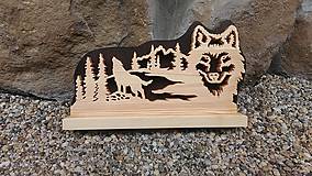 Drevená dekorácia - vlk v prírode