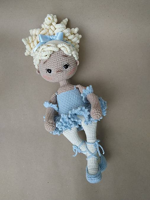 Háčkovaná bábika Baletka