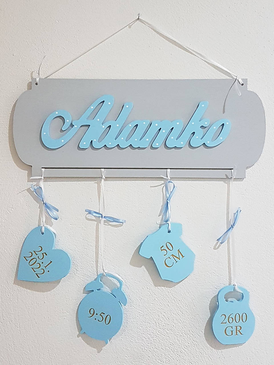 Darček na krst meno na tabuľke s údajmi