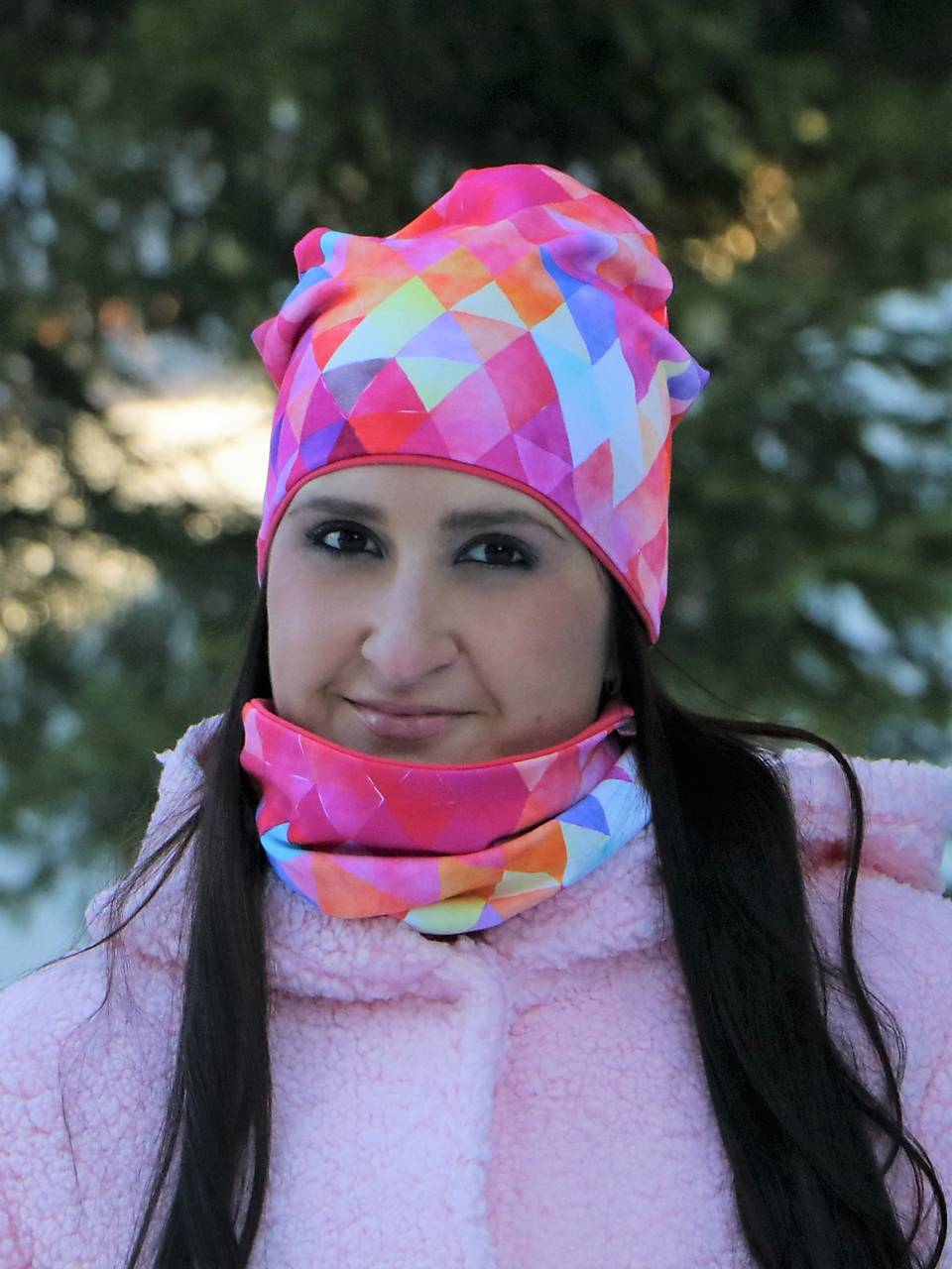 Trojuholníky ružové čiapka, nákrčník alebo set