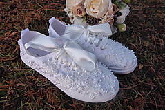 biele svadobné tenisky 3