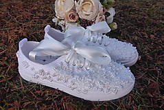 Ponožky, pančuchy, obuv - biele svadobné tenisky 3 - 14254254_