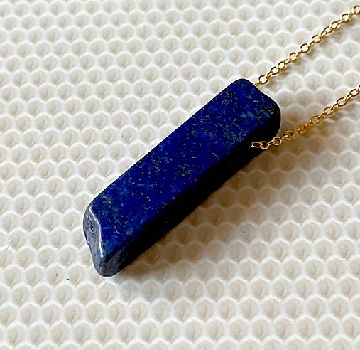 Lapis Lazuli Golden Necklace / Náhrdelník s lazuritom