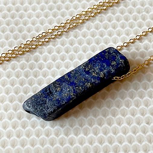 Lapis Lazuli Golden Necklace / Náhrdelník s lazuritom