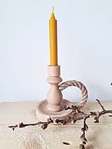 Svietidlá - Drevený svietnik so špagátom natur - 14273597_