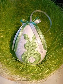 Dekorácie - Vyšívané vajíčko - zajačik (Zelená) - 14275850_