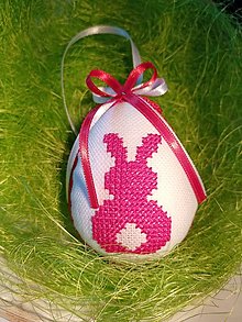 Dekorácie - Vyšívané vajíčko - zajačik (Červená) - 14275852_