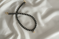 Náhrdelníky - KAHA | náhrdelník z čiernych perál - betón & zlato - 14274948_