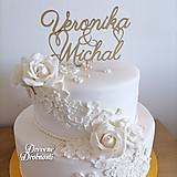 Dekorácie - Zápich na svadobnú tortu s menom nevesty a ženícha - 14284220_