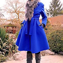 Bundy a kabáty - Kabát s kolovou sukňou PARÍŽSKA MODRÁ/rôzne farby - 14289358_