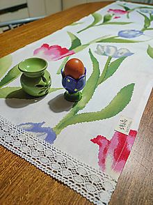 Úžitkový textil - Bavlnená štóla s jarným kvetinovým vzorom  (modré a červené tulipány s čipkou) - 14288548_
