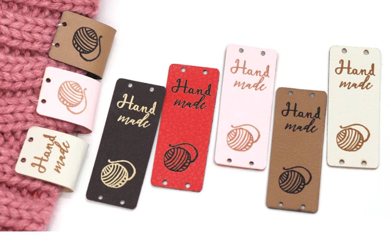 NT101 Koženková nášivka Handmade 5 x 2 cm