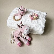 Detské súpravy - Ružový set s mackom (Deka + hračka + hrkálka + hryzadlo) - 14294755_