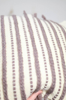 Úžitkový textil - Ručne tkaný vlnený dekoračný vankúš (biela/hnedá 50x50cm) - 14299400_