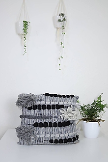 Úžitkový textil - Ručne tkaný vlnený dekoračný vankúš (sivá/sivá) - 14299586_