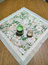 Úžitkový textil - Kvetinový štvorcový bavlnený obrus - 14305811_