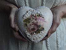 Dekorácie - Vintage srdce veľké - ruže - 14309740_