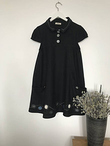 Šaty - Šaty čierne s aplikáciou zvonové s bočnými vreckami veľ.36-38 - 14310004_