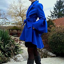 Bundy a kabáty - Kabát s volánovými rukávmi / rôzne farby - 14318512_
