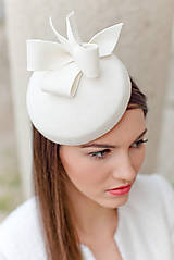 Ozdoby do vlasov - Svadobný klobúčik, klobúčik pre mestskú svadbu - 14330792_