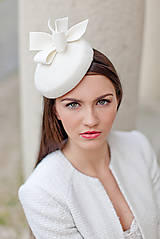 Ozdoby do vlasov - Svadobný klobúčik, klobúčik pre mestskú svadbu - 14330793_