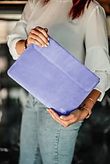 Na notebook - Puzdro na notebook z brúsenej kože Spring fialové - 14332234_