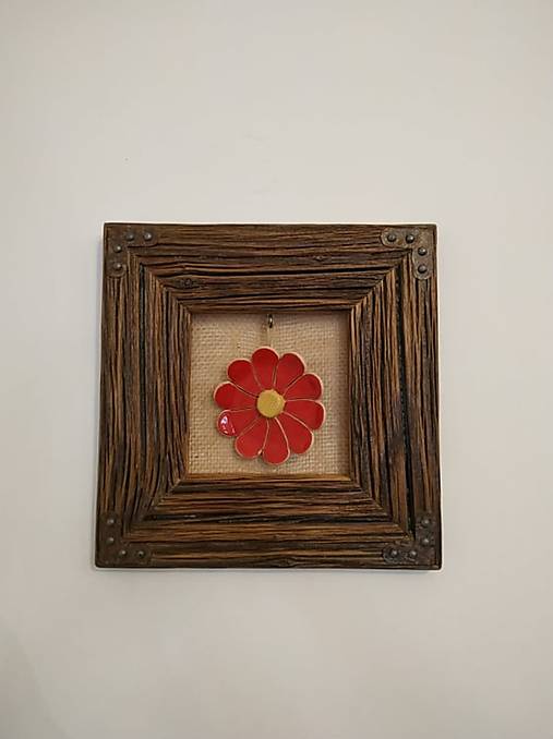 Obraz s rámom zo starého dreva - keramický kvietok (Červená)