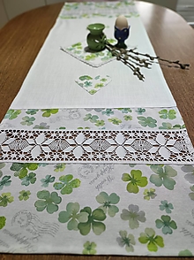 Úžitkový textil - Bavlnená štóla s jarným kvetinovým vzorom  (biela s čipkou + zelené štvorlístky) - 14338999_