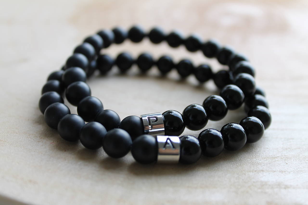 Black and Black 02 _partnerské _iniciálka