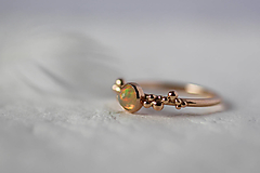 Prstene - Zlatý prsteň s etiópskym opálom(ružové)- Bokeh Rose Gold Opal - 14348777_